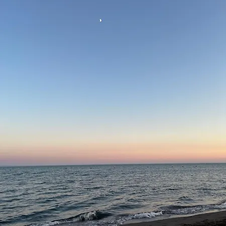 Viluni Coast Apartment شقة Velipojë